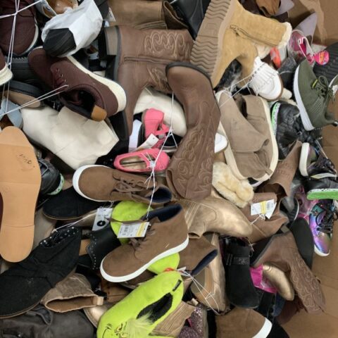 Apparel & Shoes Truckload - Image 2