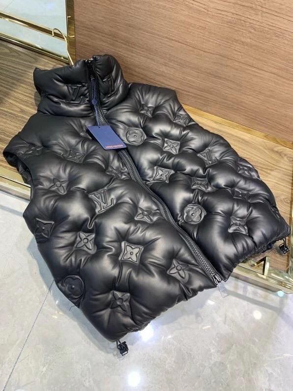 Luxury Winter Jacket Pallet - Image 40