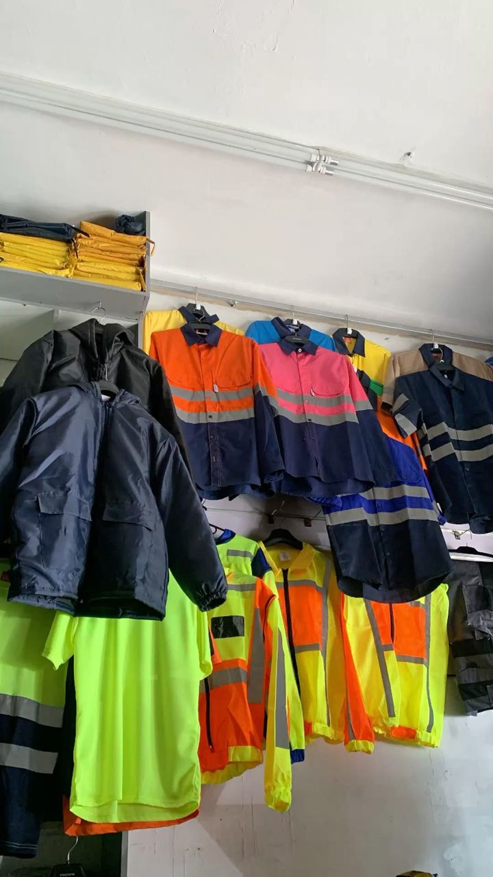 Workwear Liquidation Pallet - Image 4